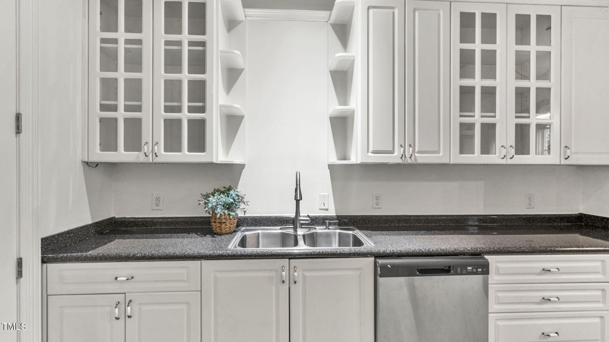 127 Presidents Drive Durham, NC 27704 - Photo 16 of 33 24-web-or-mls-127-northwest-presidents-d