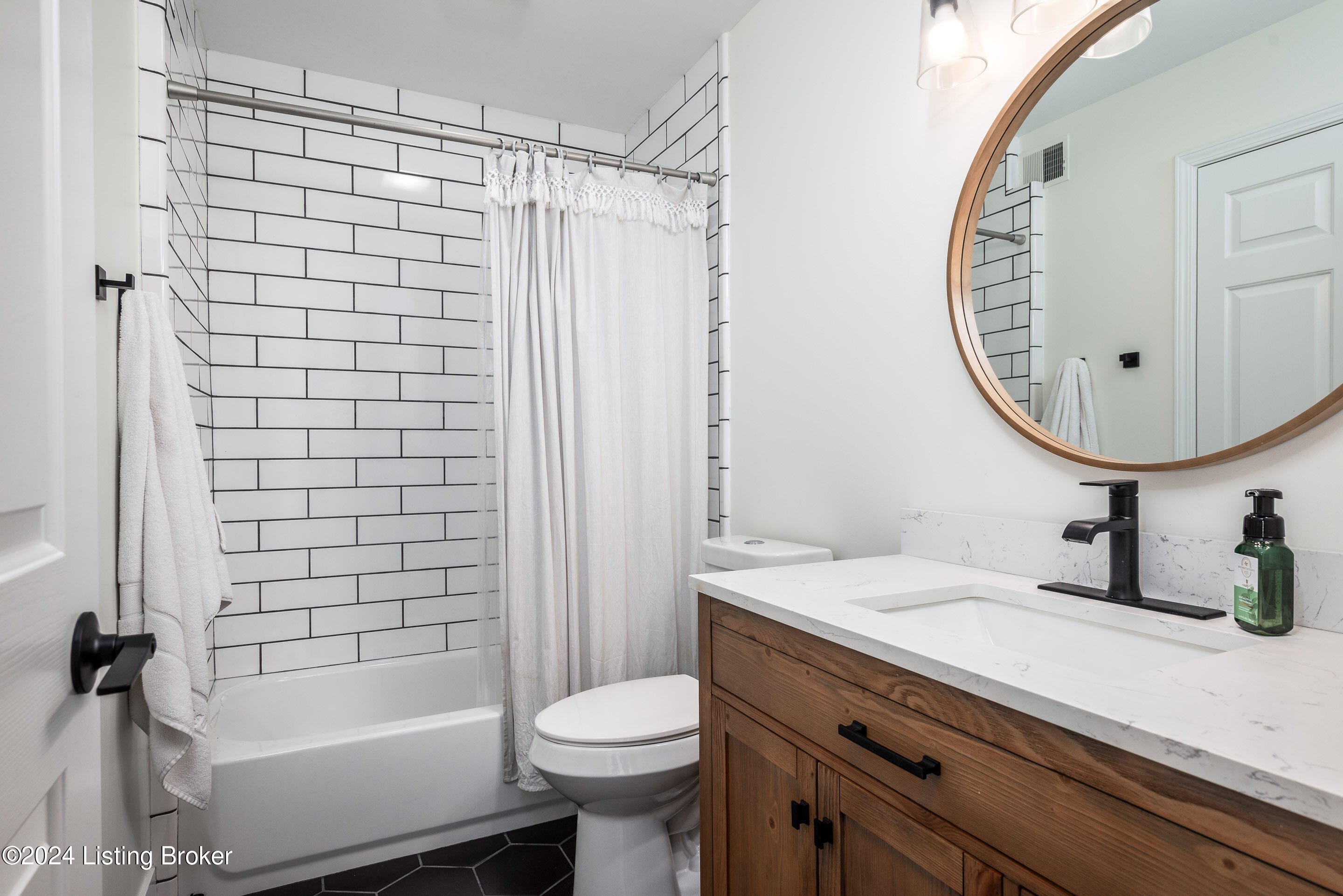5025 Fox Run Road Buckner, KY 40010 - Photo 19 of 30 AA Fox Run 2nd Full Bathroom