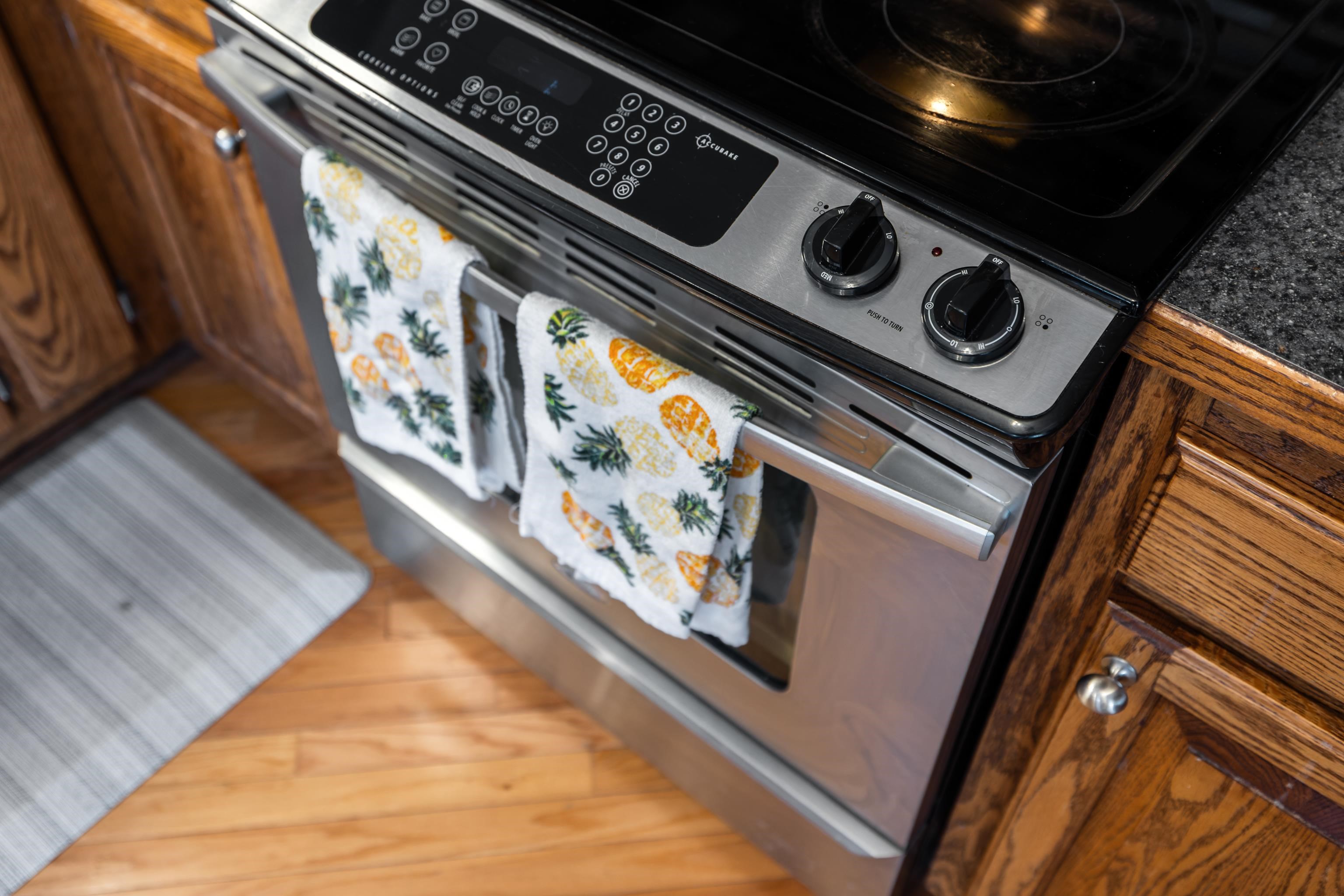 105 Stone Drive Stuarts Draft, VA 24477 - Photo 19 of 62 a close up of a stove top oven