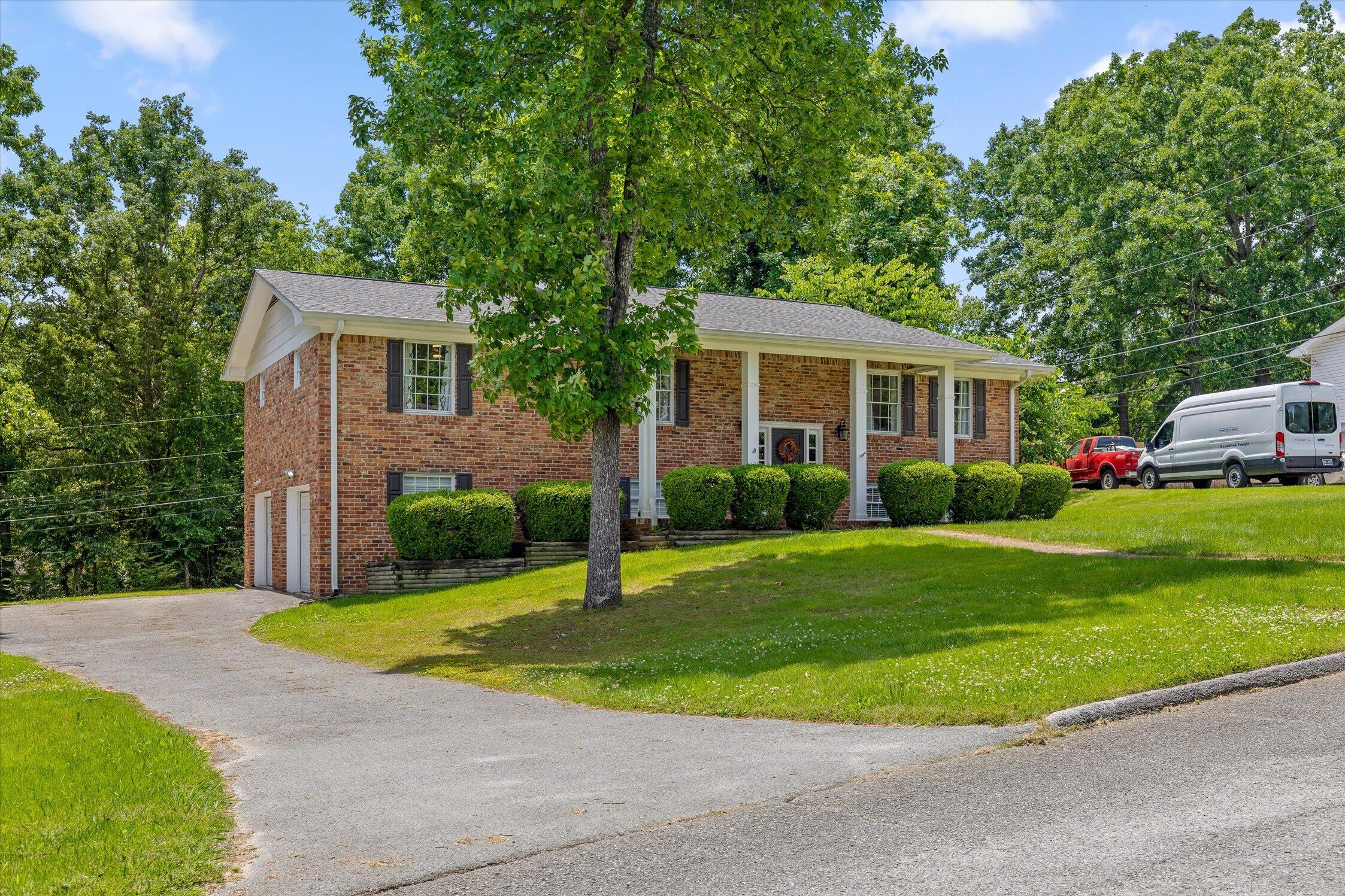 8611 Clearwood Road Chattanooga, TN 37421 - Photo 3 of 66 03-Clearwood-3