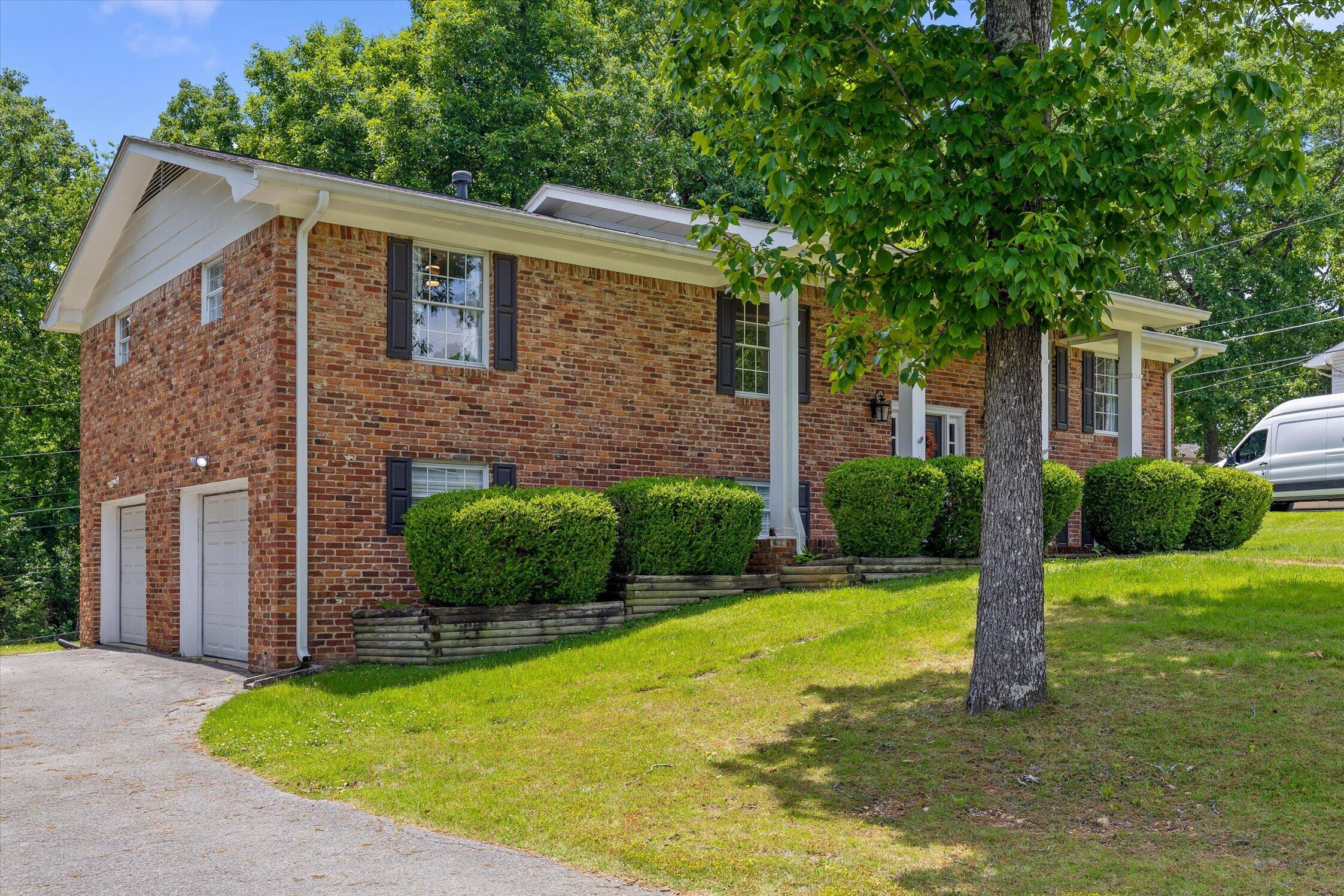 8611 Clearwood Road Chattanooga, TN 37421 - Photo 4 of 66 04-Clearwood-4