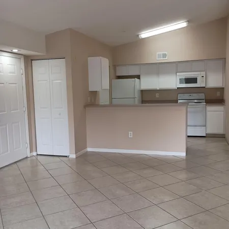 $1,650 | 131 Southwest Palm Drive, Unit 201, Port St. Lucie, FL 34986