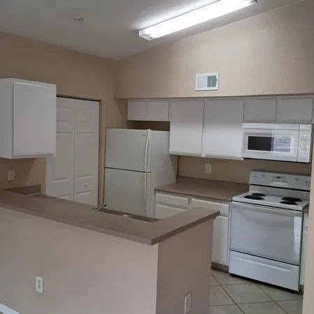 $1,650 | 131 Southwest Palm Drive, Unit 201, Port St. Lucie, FL 34986