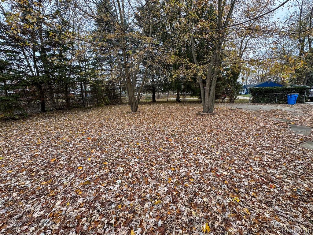 5381 Merrick Street Dearborn Heights, MI 48125 - Photo 31 of 45