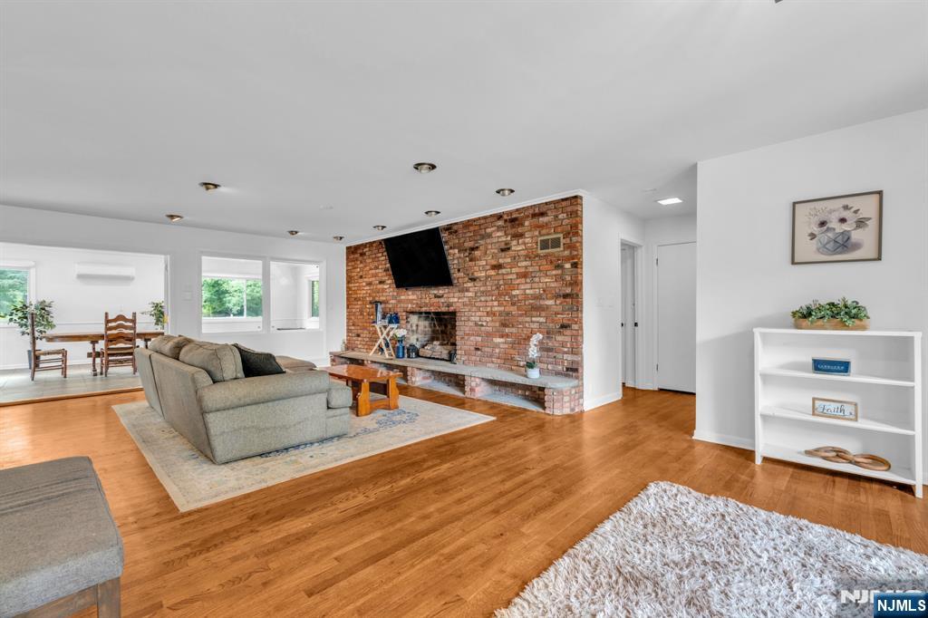 20 Conkling Road Roxbury Township, NJ 07836 - Photo 5 of 30