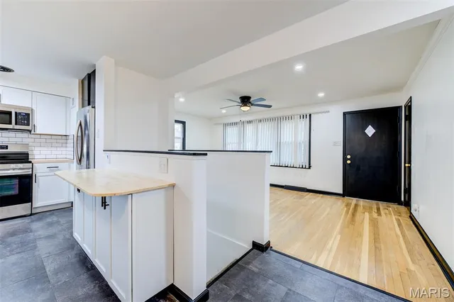 $159,500 | 9737 Calumet Drive, St. Louis, MO 63137