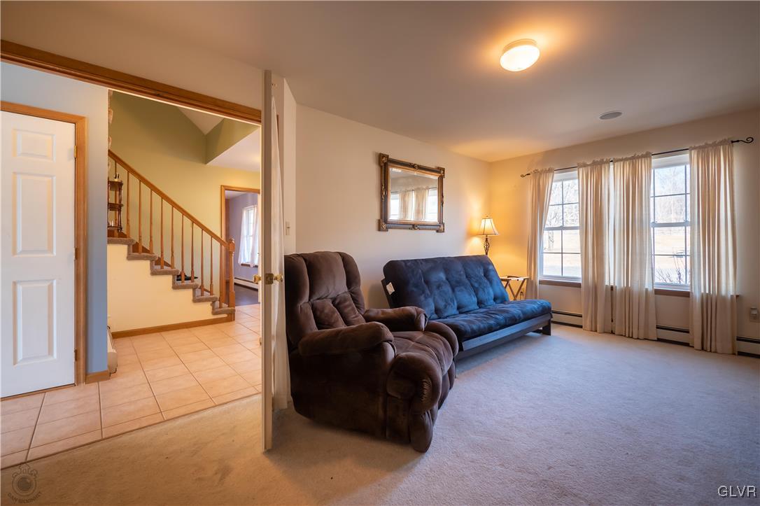 827 Pheasant Run Road Effort, PA 18330 - Photo 15 of 50