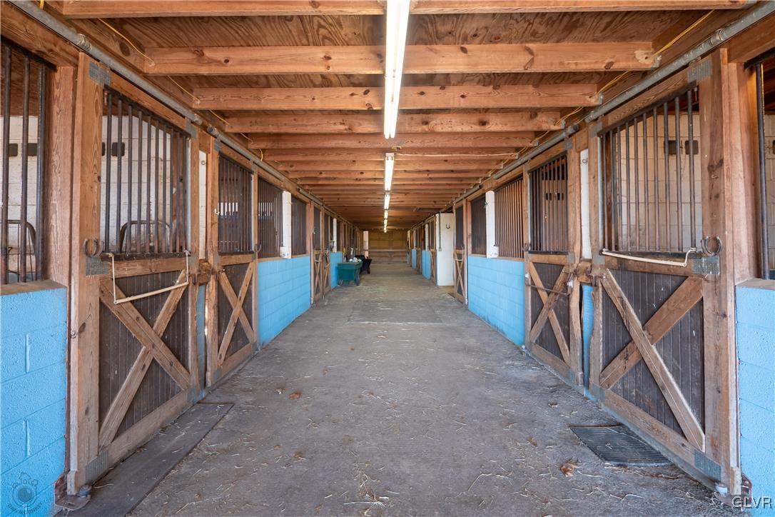 827 Pheasant Run Road Effort, PA 18330 - Photo 34 of 50