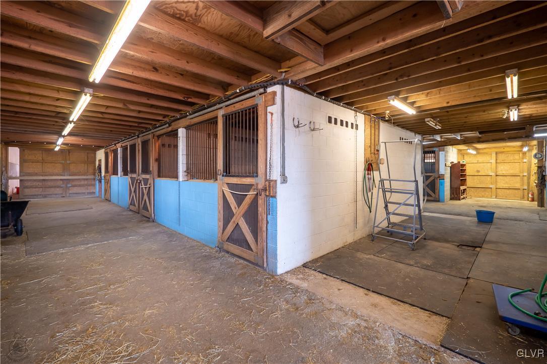 827 Pheasant Run Road Effort, PA 18330 - Photo 35 of 50