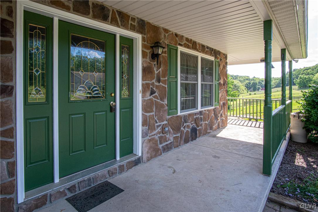 827 Pheasant Run Road Effort, PA 18330 - Photo 7 of 50