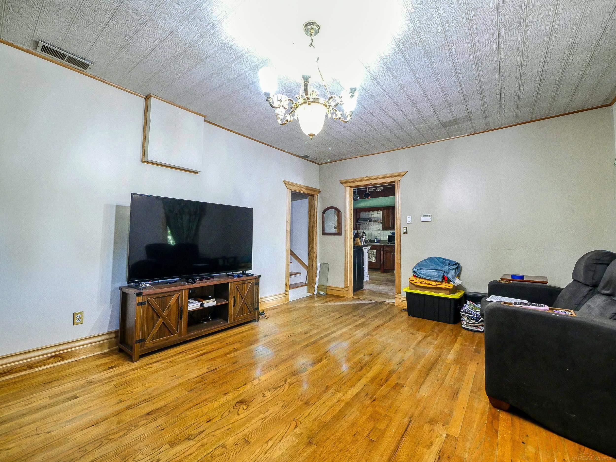 8706 Cork Road Avoca, MI 48006 - Photo 7 of 34