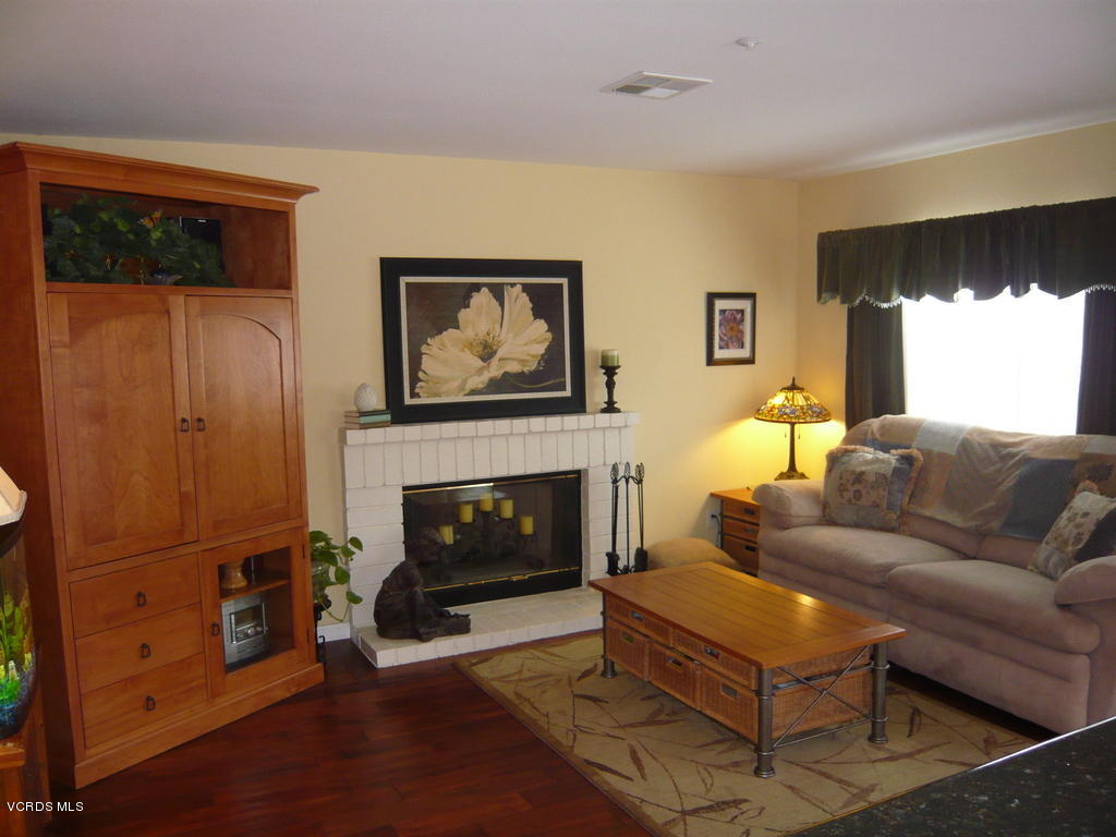 622 Perth Place Oxnard, CA 93035 - Photo 13 of 32 P1050650