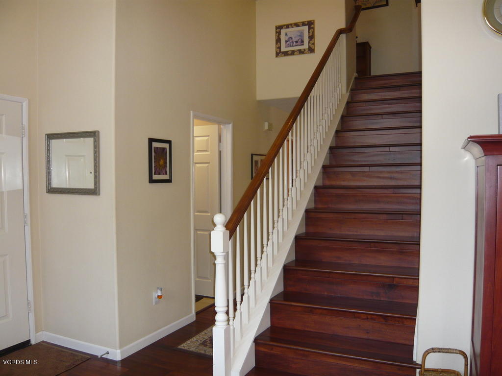 622 Perth Place Oxnard, CA 93035 - Photo 6 of 32 P1050643