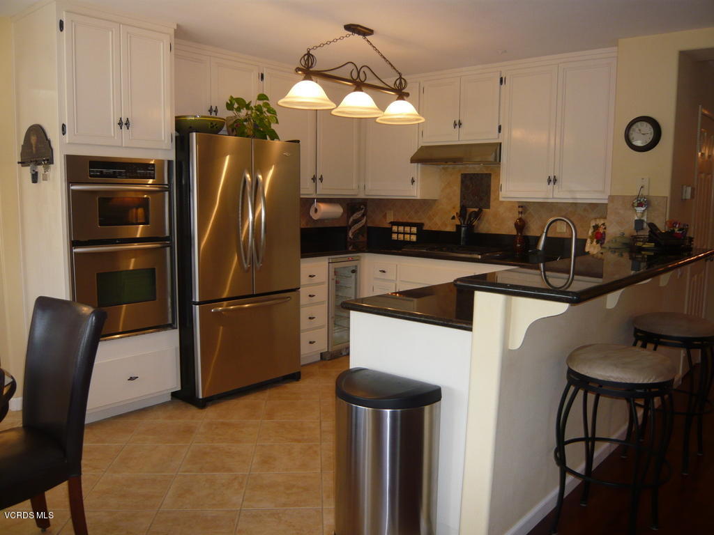 622 Perth Place Oxnard, CA 93035 - Photo 9 of 32 P1050648