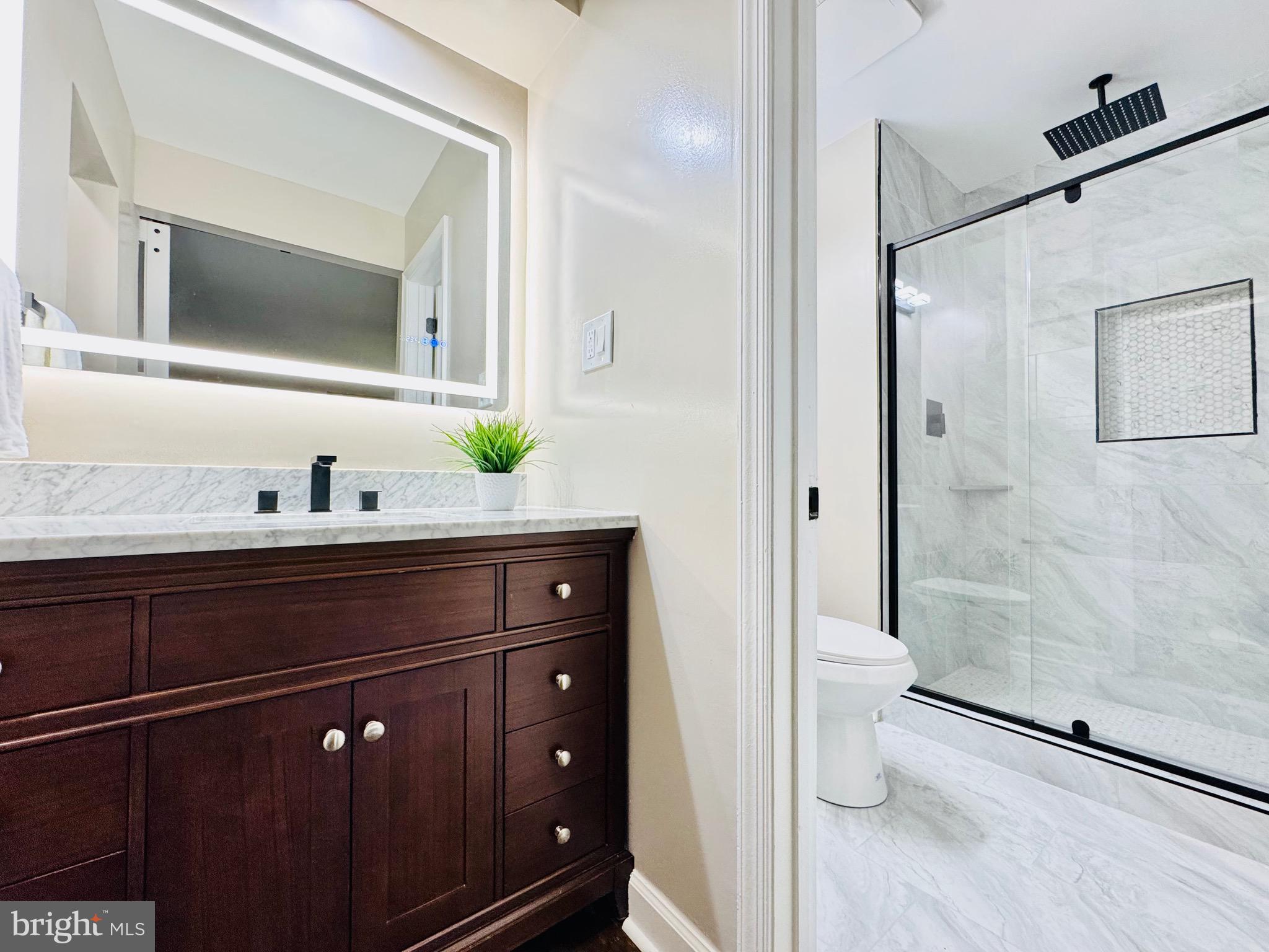 12306 Dendron Place Fort Washington, MD 20744 - Photo 28 of 48 Master Bathroom