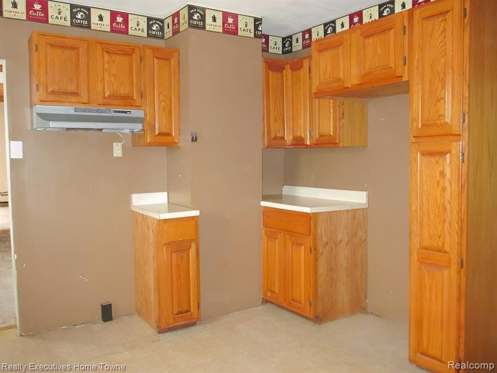 75 Delaware Street Sandusky, MI 48471 - Photo 10 of 27