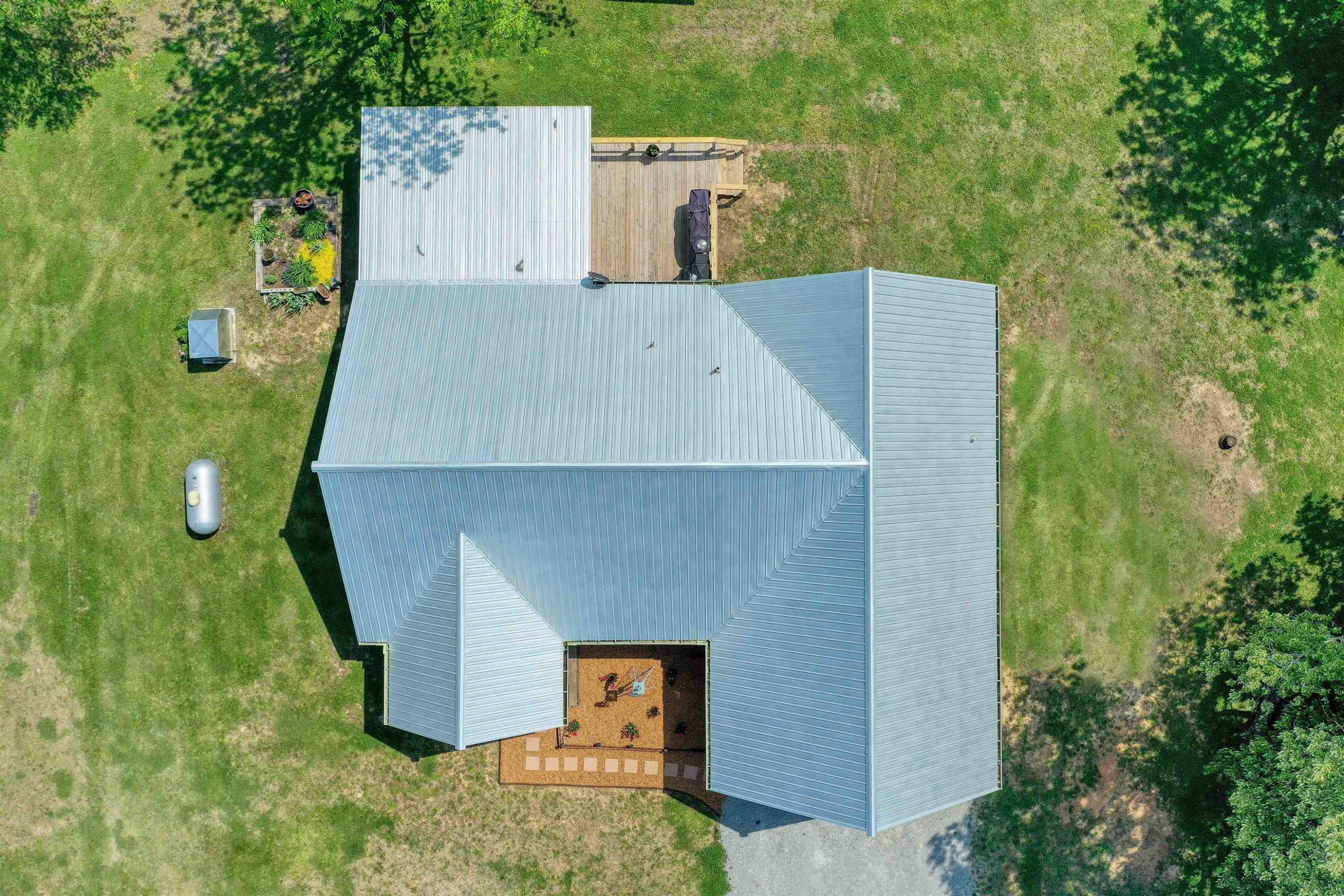 2694 East Grove Road Gleason, TN 38229 - Photo 27 of 30 an aerial view of a house with a yard