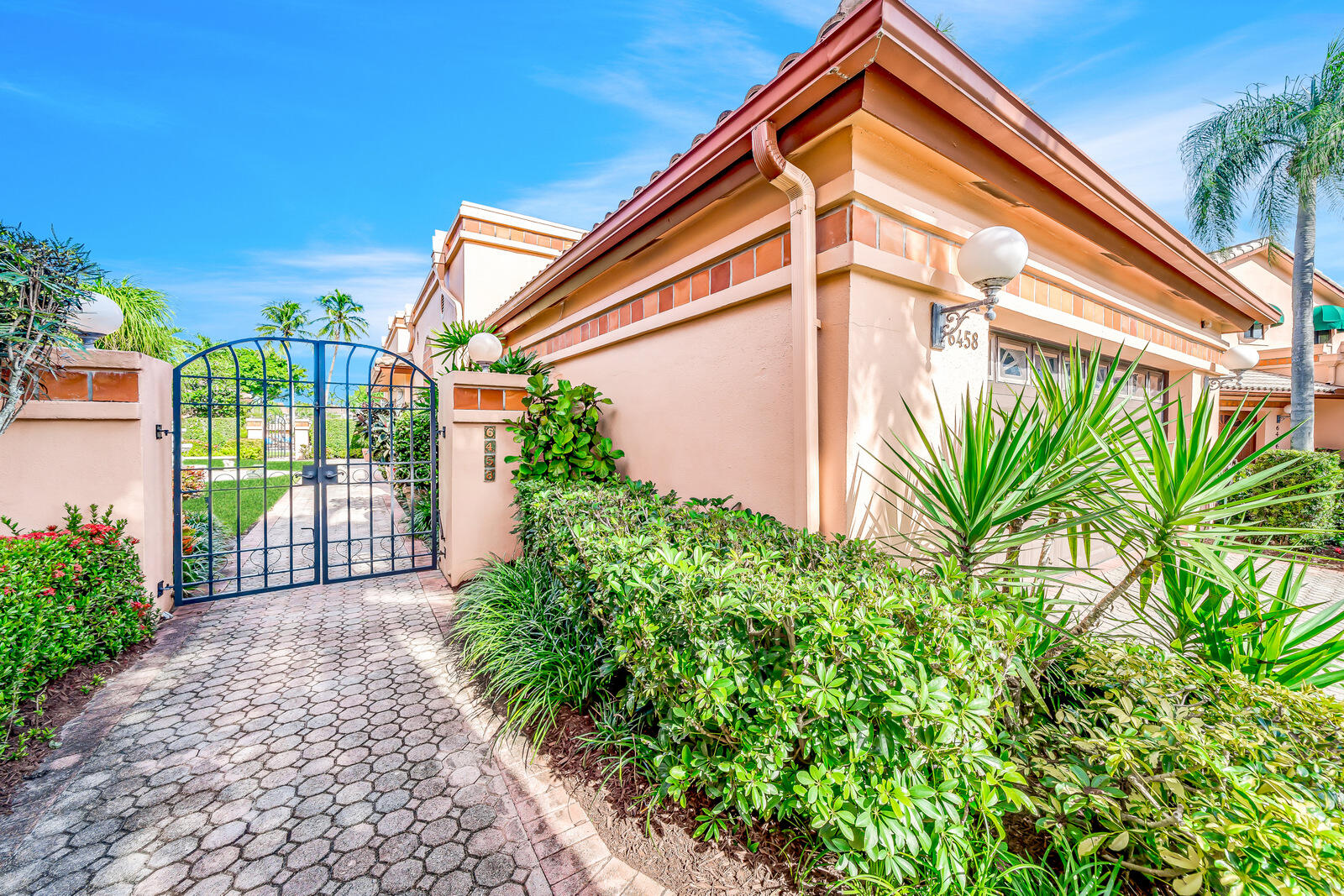6458 Via Rosa Boca Raton, FL 33433 - Photo 6 of 99 06-VIA ROSA-005