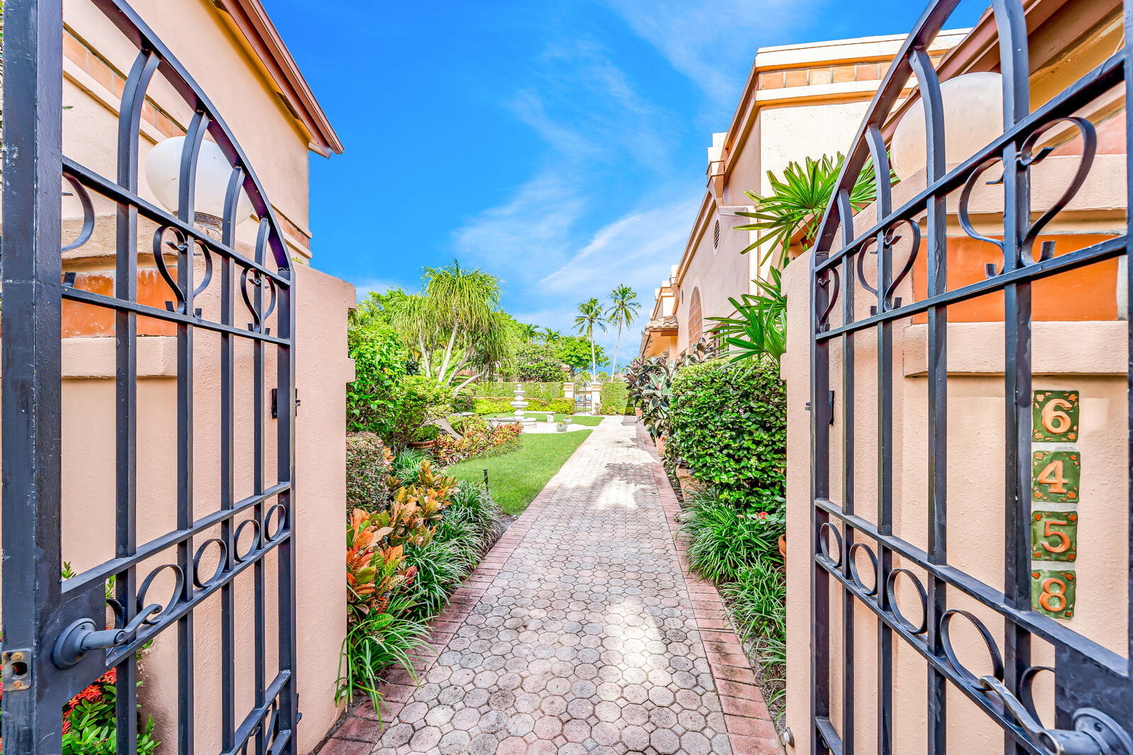 6458 Via Rosa Boca Raton, FL 33433 - Photo 8 of 99 08-VIA ROSA-007