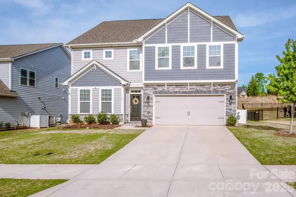 $475,000 | 167 Rhuidean Court, Troutman, NC 28166