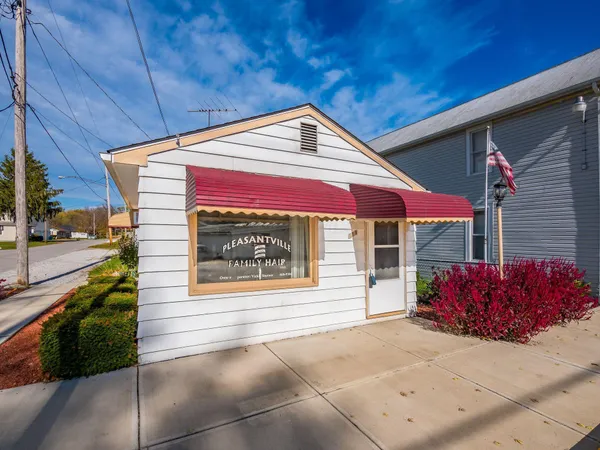 $179,900 | 111 West Columbus Street, Pleasantville, OH 43148