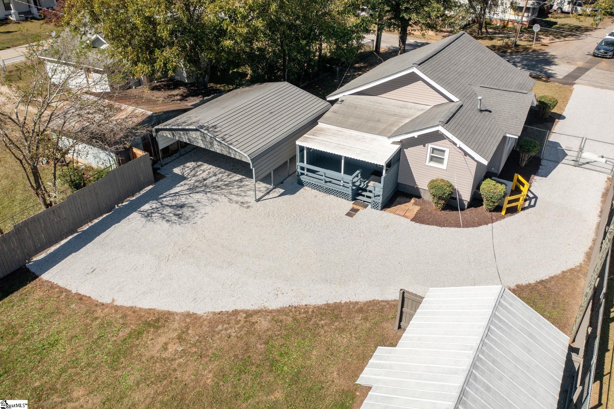 401 Gordon St Extension Greenville, SC 29611 - Photo 2 of 39