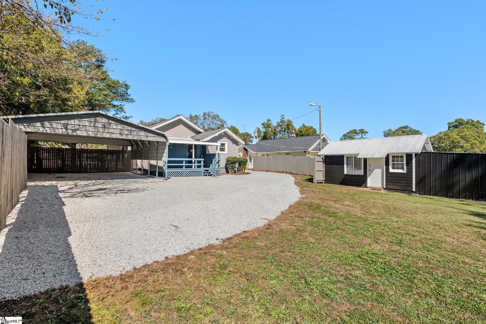 401 Gordon St Extension Greenville, SC 29611 - Photo 27 of 39