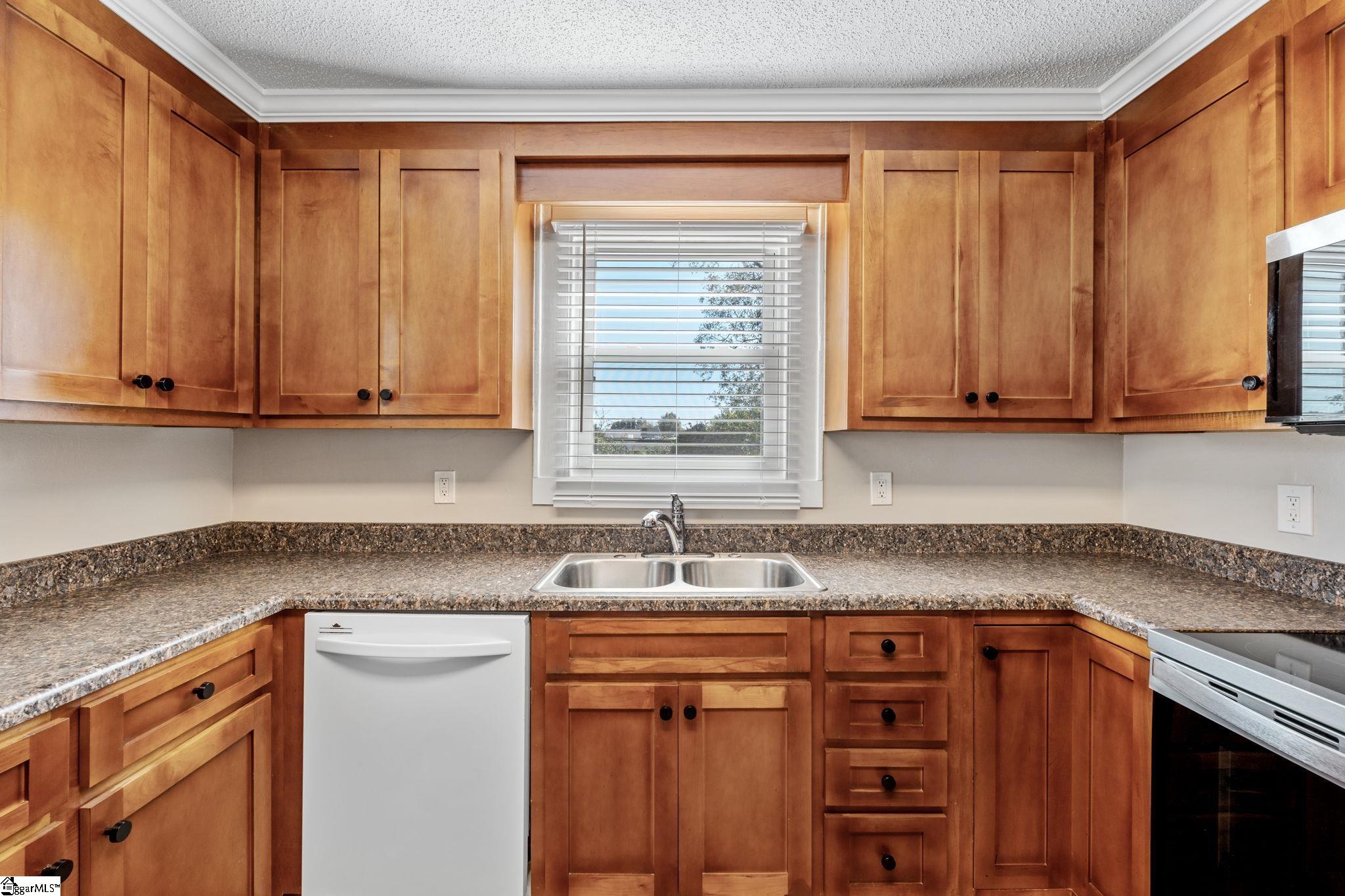 401 Gordon St Extension Greenville, SC 29611 - Photo 29 of 39