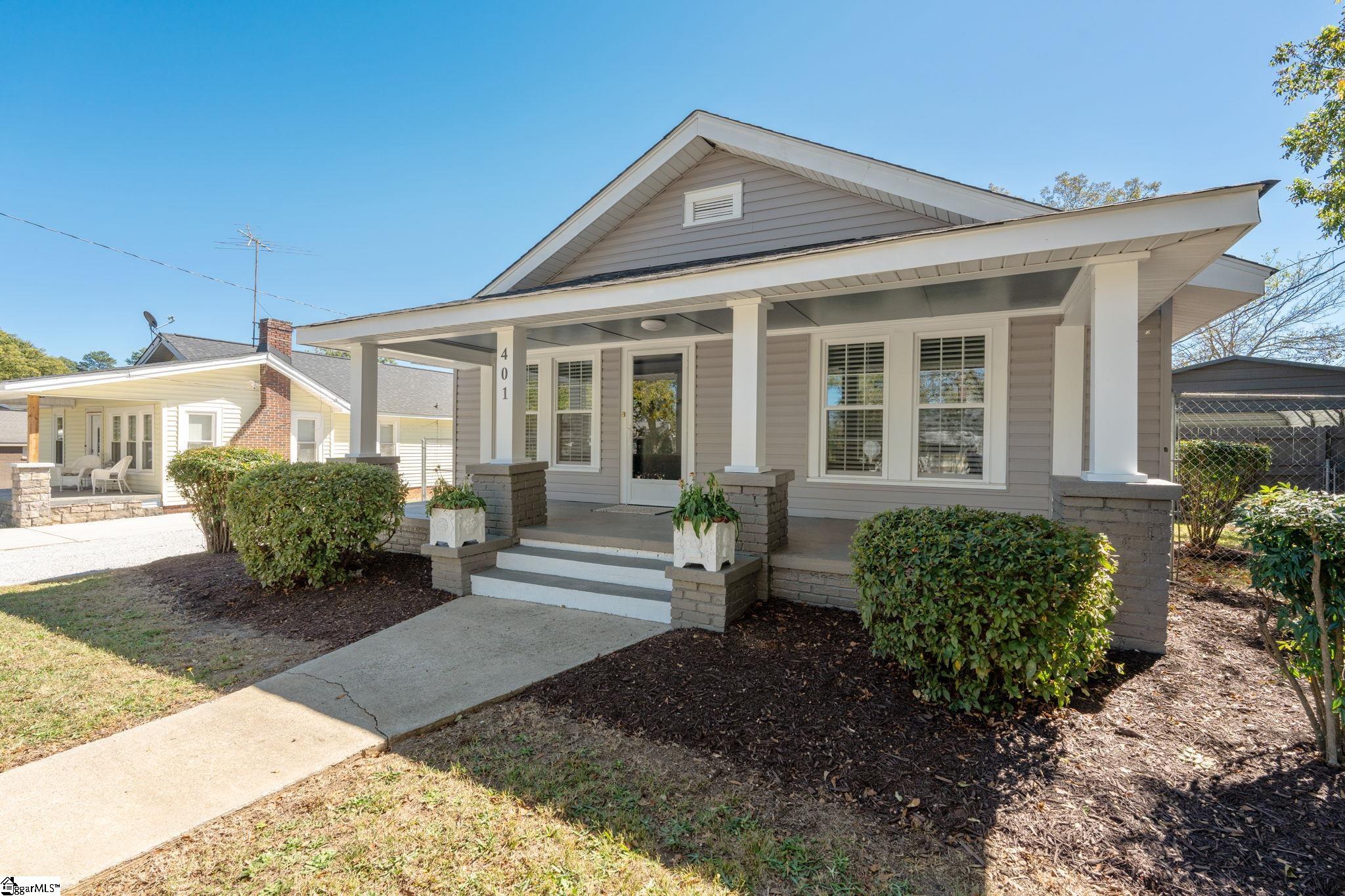 401 Gordon St Extension Greenville, SC 29611 - Photo 9 of 39