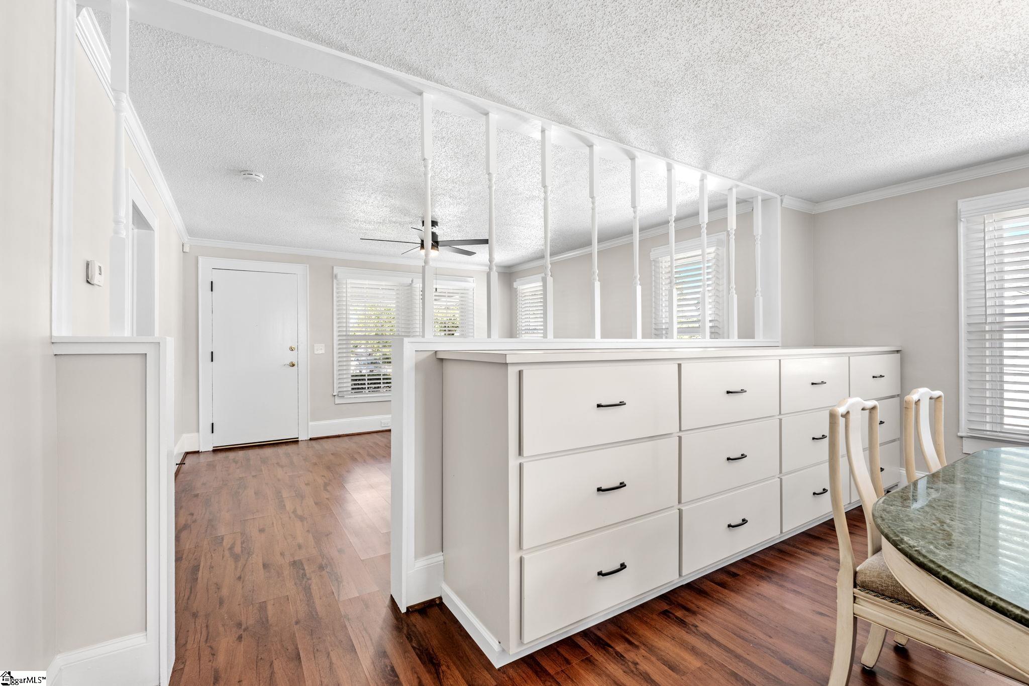 401 Gordon St Extension Greenville, SC 29611 - Photo 10 of 39