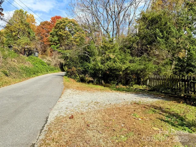 $1,100 | 250 Lockhart Road, Tryon, NC 28782