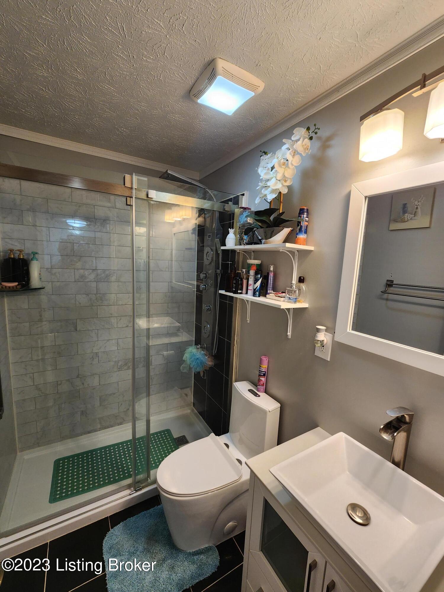 280 East Blue Jay Road Louisville, KY 40229 - Photo 26 of 30 20230505_182137