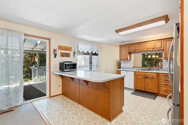 $650,000 | 5496 Northeast Laura Loop, Poulsbo, WA 98370