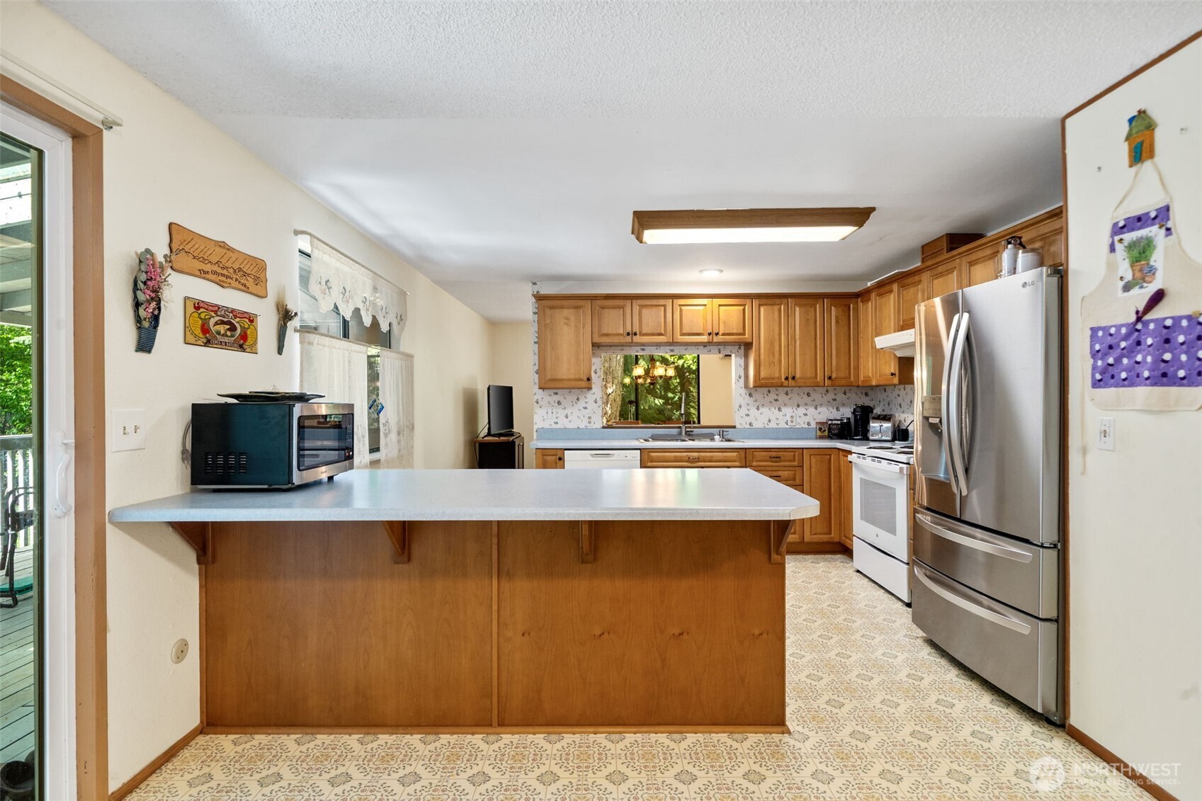 5496 Northeast Laura Loop Poulsbo, WA 98370 - Photo 12 of 34
