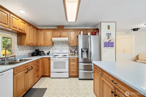 $650,000 | 5496 Northeast Laura Loop, Poulsbo, WA 98370