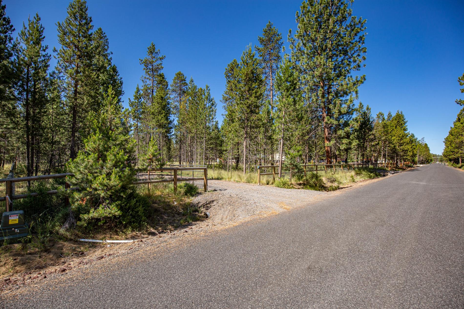 17315 Covina Road Bend, OR 97707 - Photo 12 of 20 batch_12