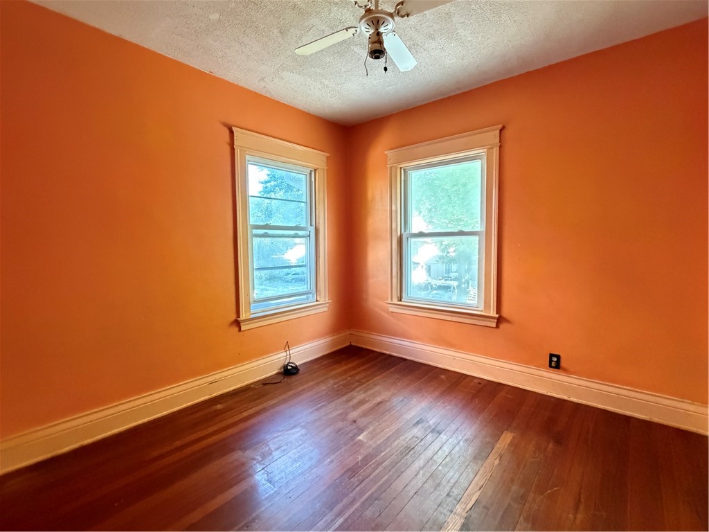 220 Electric Avenue Rochester, NY 14613 - Photo 19 of 23