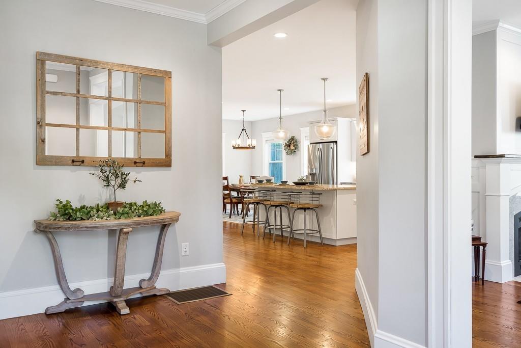 98 Middlesex Street Winchester, MA 01890 - Photo 4 of 35