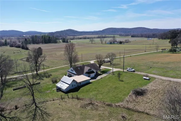 $550,000 | 14 Meador Lane, New Florence, MO 63363