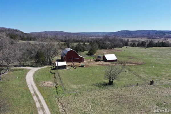 $550,000 | 14 Meador Lane, New Florence, MO 63363