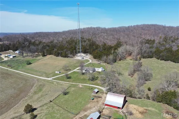 $550,000 | 14 Meador Lane, New Florence, MO 63363