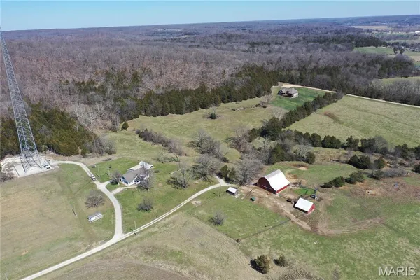 $550,000 | 14 Meador Lane, New Florence, MO 63363