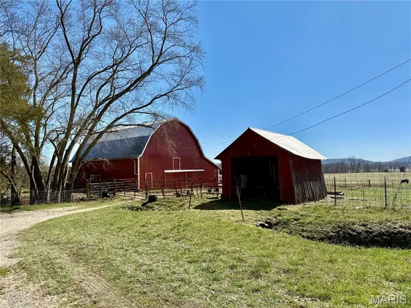 $550,000 | 14 Meador Lane, New Florence, MO 63363