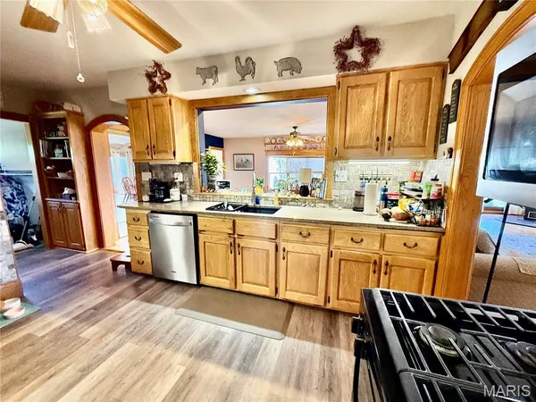 $550,000 | 14 Meador Lane, New Florence, MO 63363