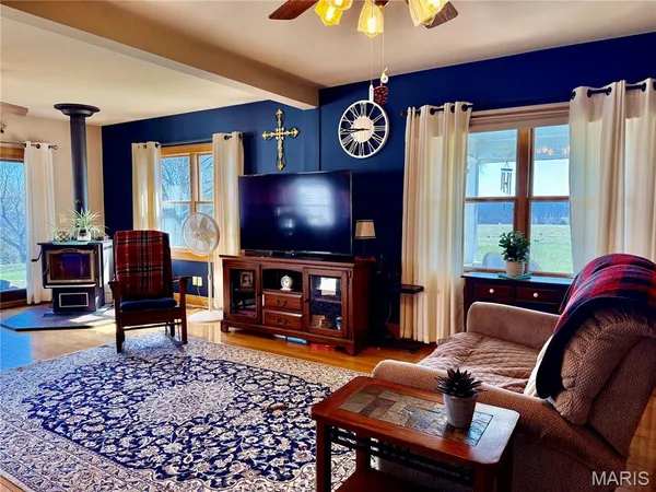 $550,000 | 14 Meador Lane, New Florence, MO 63363