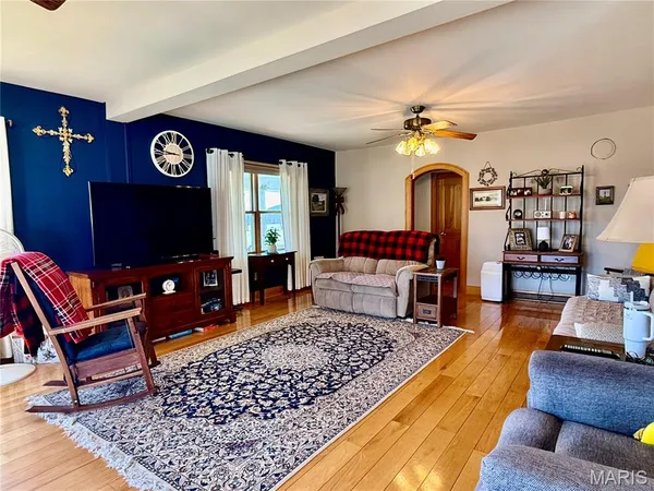 $550,000 | 14 Meador Lane, New Florence, MO 63363