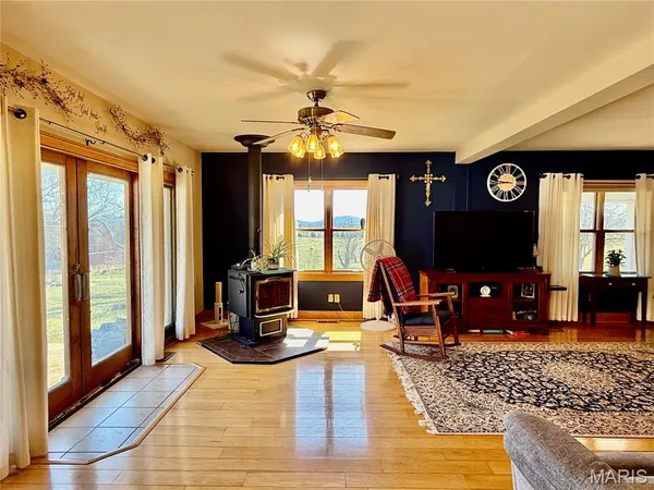 $550,000 | 14 Meador Lane, New Florence, MO 63363