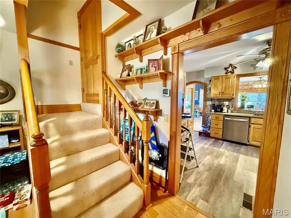 $550,000 | 14 Meador Lane, New Florence, MO 63363