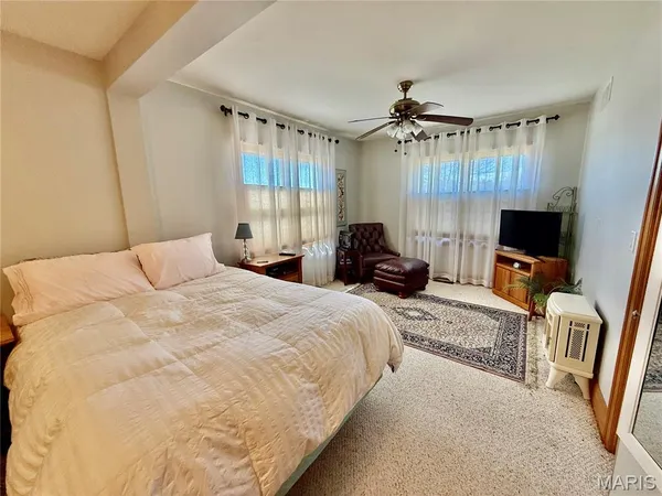 $550,000 | 14 Meador Lane, New Florence, MO 63363