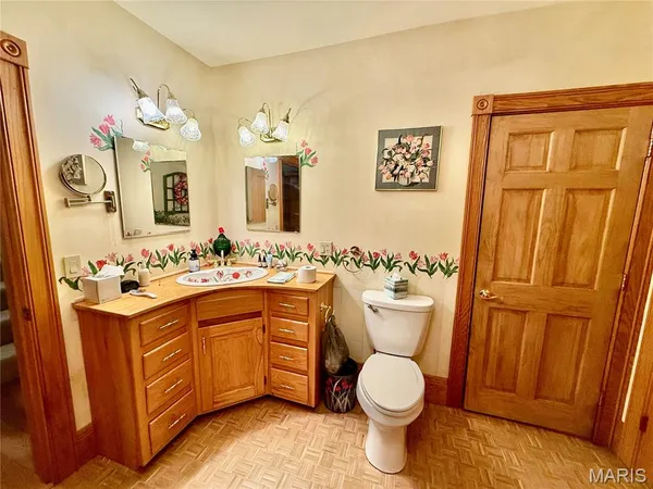 $550,000 | 14 Meador Lane, New Florence, MO 63363